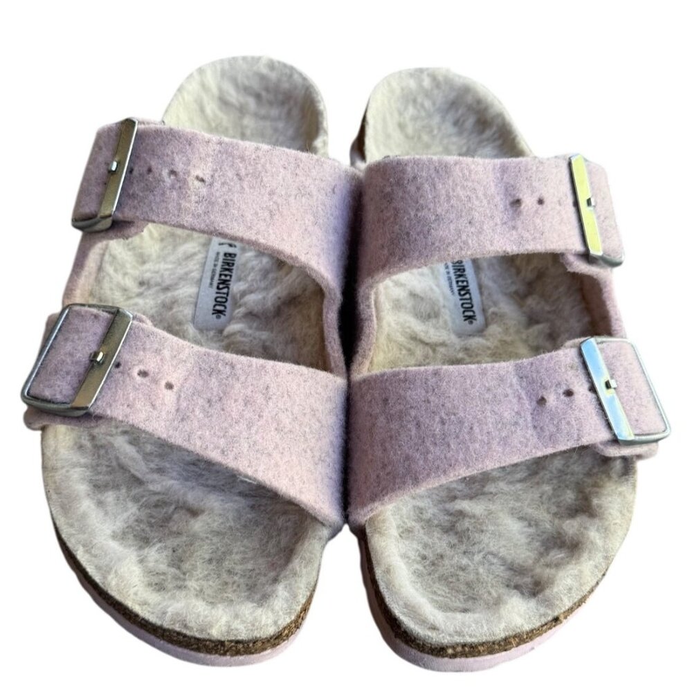 BIRKENSTOCK Women's EU 38 US 7 Arizona Rivet Sandal Shearling in Rose .
